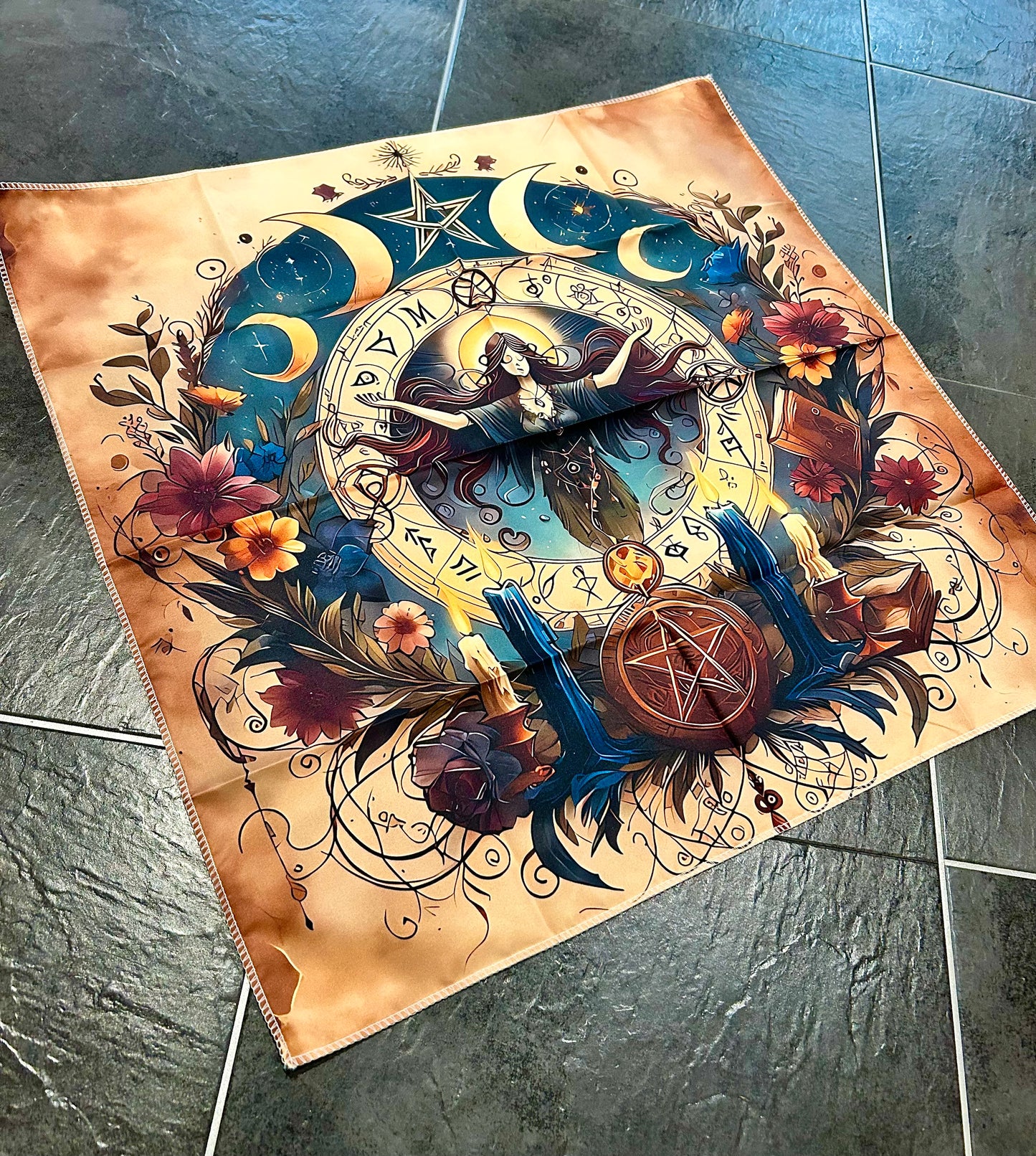 Altar/Tarot Cloth - Goddess